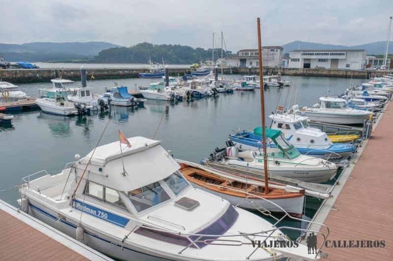 Enfoz Con Parking Y A La Orilla Del Mar Lägenhet Exteriör bild