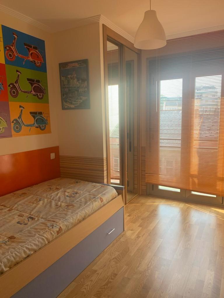 Enfoz Con Parking Y A La Orilla Del Mar Lägenhet Exteriör bild