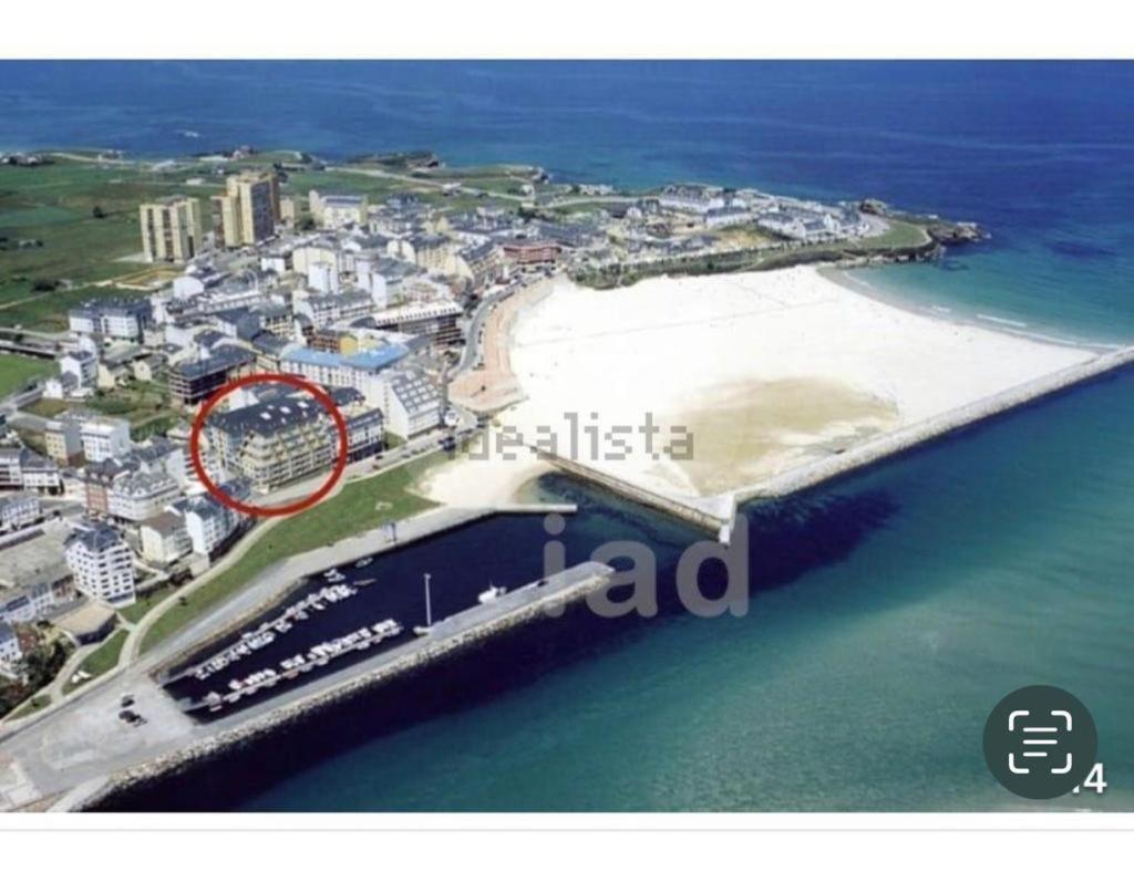 Enfoz Con Parking Y A La Orilla Del Mar Lägenhet Exteriör bild