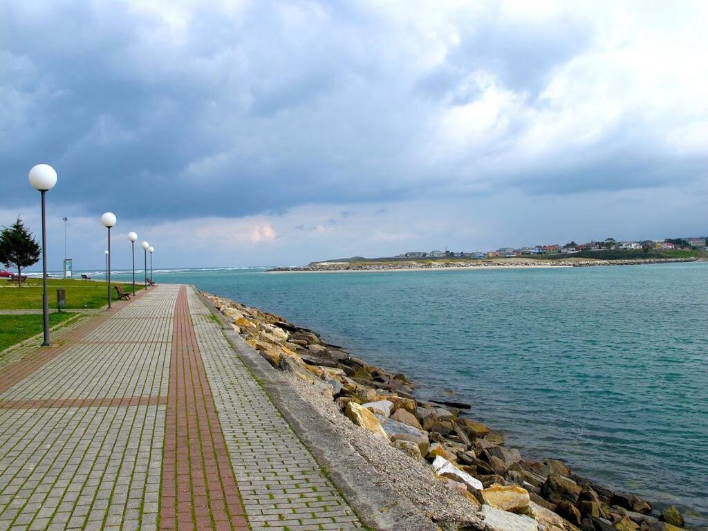 Enfoz Con Parking Y A La Orilla Del Mar Lägenhet Exteriör bild